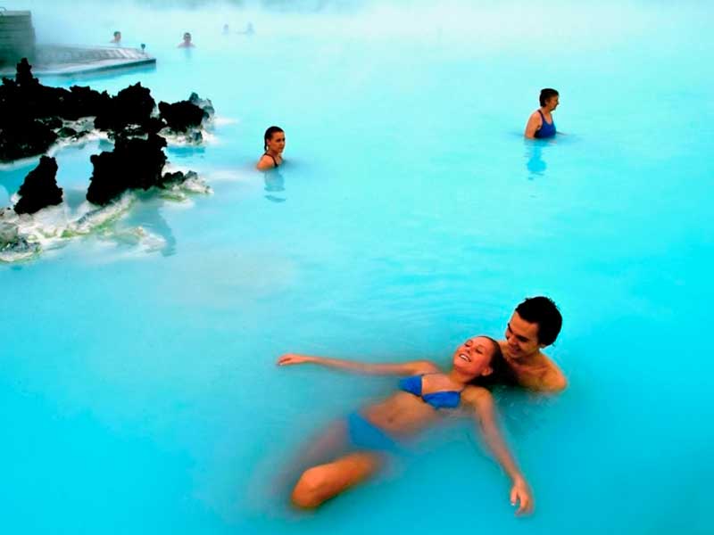 СПА-курорты Исландии. Отдых на озере Голубая лагуна