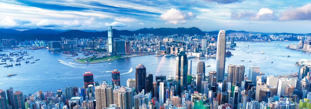 Гонконг, в переводе "благоухающая гавань"